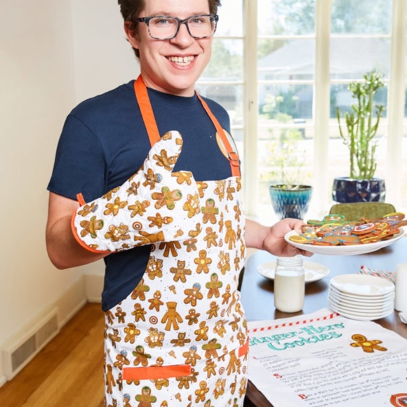 Marvel Eat The Universe Gingerbread Kitchen Apron - Picture 2 of 2